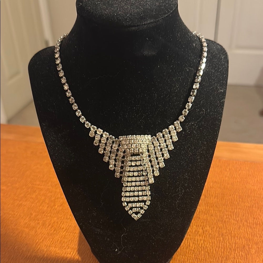 Elegant Silver Diamond Rhinestone Neck Tie Necklace